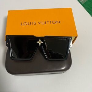 Louis Vuitton Black Sunglasses